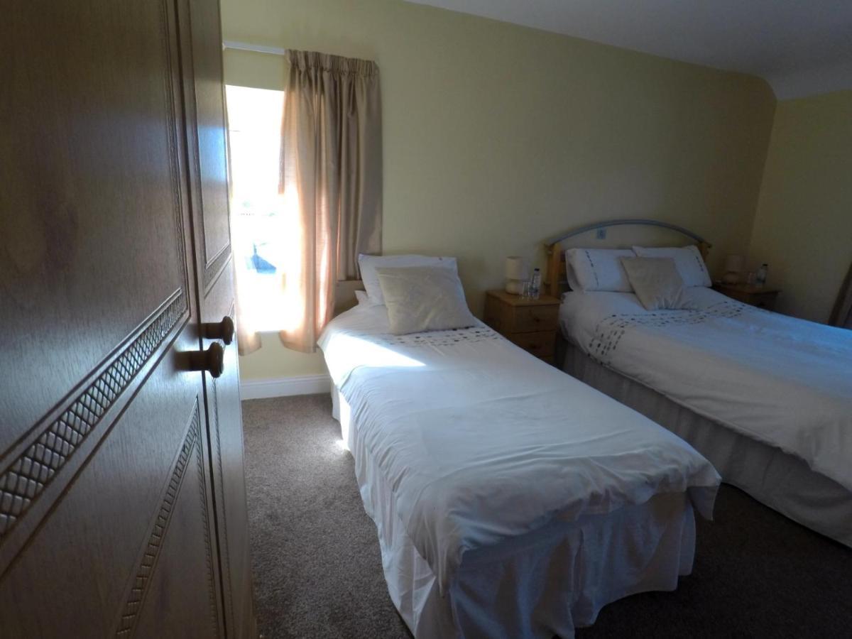 The Seaview Tavern Ballygorman Экстерьер фото