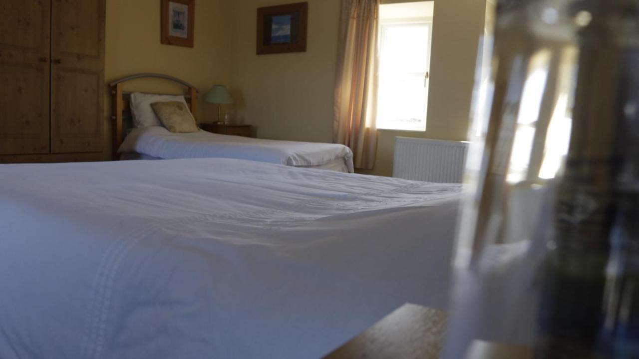 The Seaview Tavern Ballygorman Экстерьер фото