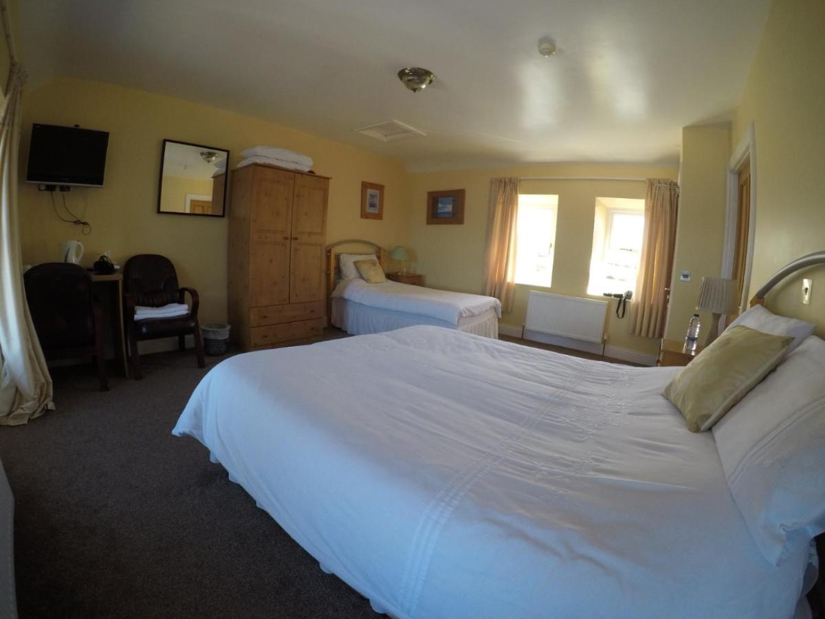 The Seaview Tavern Ballygorman Экстерьер фото