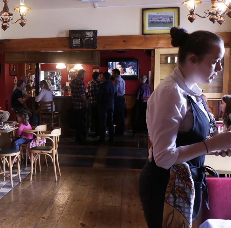 The Seaview Tavern Ballygorman Экстерьер фото